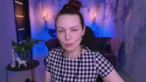 Snapshot of vandarossi chatting on March 2, 5:12 am Vanda online show from March 2, 5:12 am