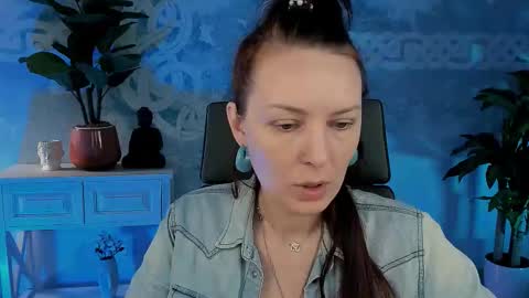 Snapshot of vandarossi chatting on September 22, 8:13 am Vanda online show from September 22, 8:13 am