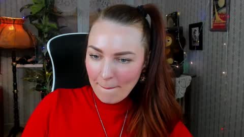 Snapshot of vandarossi chatting on December 22, 3:44 pm Vanda online show from December 22, 3:44 pm