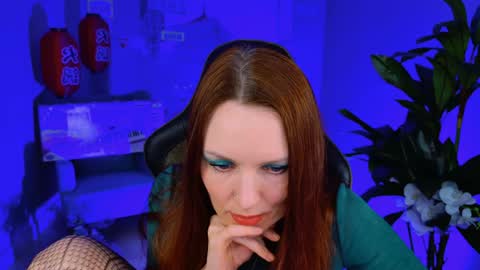 Snapshot of vandarossi chatting on February 5, 3:53 pm Vanda online show from February 5, 3:53 pm