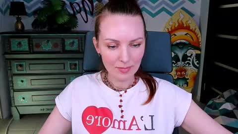 Snapshot of vandarossi chatting on February 9, 3:23 pm Vanda online show from February 9, 3:23 pm