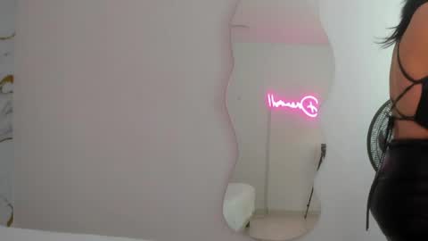 vanessa__castro online show from May 28, 3:15 am