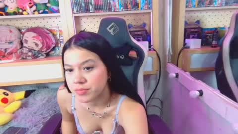Snapshot of vanessa_frost chatting on September 18, 2:37 pm Van online show from September 18, 2:37 pm