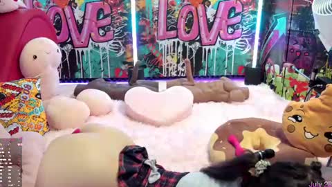  Vanessa  online show from July 28, 6:20 pm