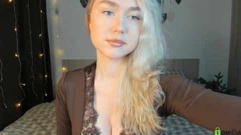 Vanessa Maes online show from February 4, 3:42 am