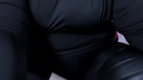 Snapshot of vanessa_moka chatting on September 11, 1:55 pm Vanessa online show from September 11, 1:55 pm