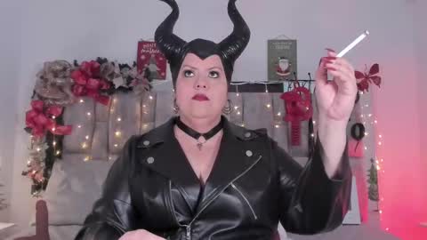 Snapshot of vanessa_moka chatting on December 28, 12:03 pm Vanessa online show from December 28, 12:03 pm