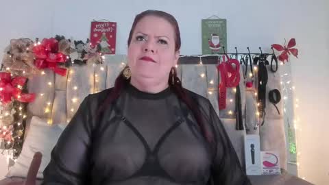 Snapshot of vanessa_moka chatting on December 22, 12:27 pm Vanessa online show from December 22, 12:27 pm