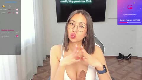 Snapshot of vanessa_sxy chatting on March 5, 5:29 am Vanessa online show from March 5, 5:29 am