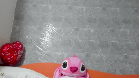 vanessaadol online show from February 28, 8:20 am