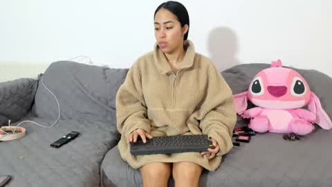 vanessaadol online show from February 21, 11:11 am