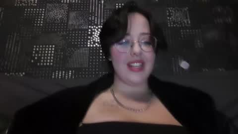vanessashadow online show from September 28, 4:45 pm