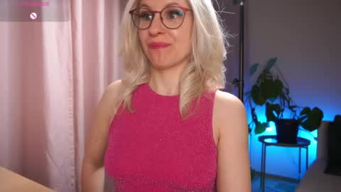 Vanessa online show from April 5, 5:56 pm