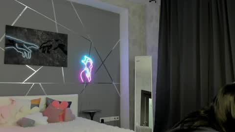 Mia online show from May 9, 2:46 am
