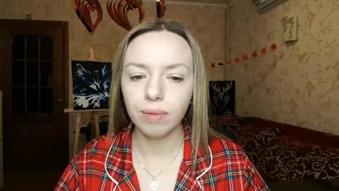 Snapshot of vanillamuffin chatting on February 14, 6:56 am VanillaMuffin online show from February 14, 6:56 am