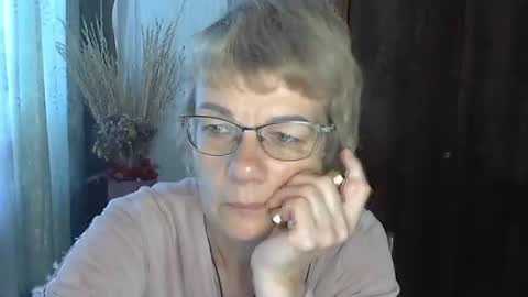 Vanillaxcreamy online show from October 30, 9:55 am