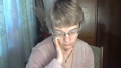 Vanillaxcreamy online show from November 30, 8:40 am