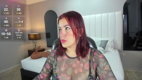 Snapshot of vanitysex chatting on December 31, 11:42 am Karine online show from December 31, 11:42 am