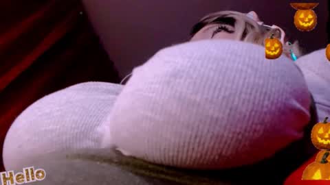 Snapshot of vanne_amet chatting on October 10, 12:37 am free follow me online show from October 10, 12:37 am