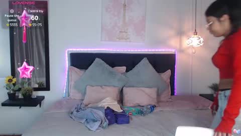 Snapshot of vannesweet_ chatting on December 27, 7:35 pm vane online show from December 27, 7:35 pm