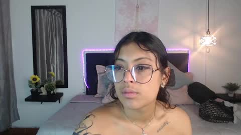 Snapshot of vannesweet_ chatting on December 30, 7:42 pm vane online show from December 30, 7:42 pm