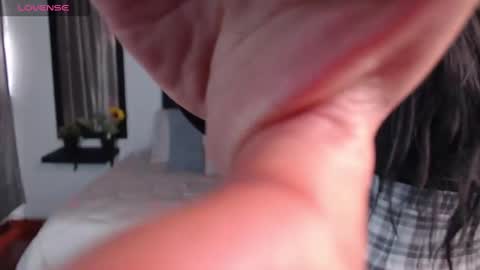 Snapshot of vannesweet_ chatting on March 8, 8:24 pm vane online show from March 8, 8:24 pm