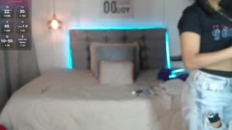 Snapshot of vannesweet_ chatting on December 23, 7:41 pm vane online show from December 23, 7:41 pm