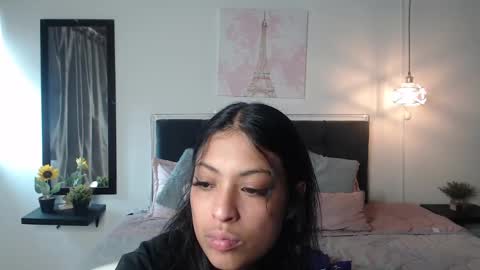 Snapshot of vannesweet_ chatting on December 26, 7:49 pm vane online show from December 26, 7:49 pm