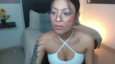 Snapshot of vannesweet_ chatting on October 5, 10:26 pm vane online show from October 5, 10:26 pm