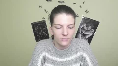 Snapshot of vanrey_ chatting on February 26, 7:45 am Vanessa online show from February 26, 7:45 am