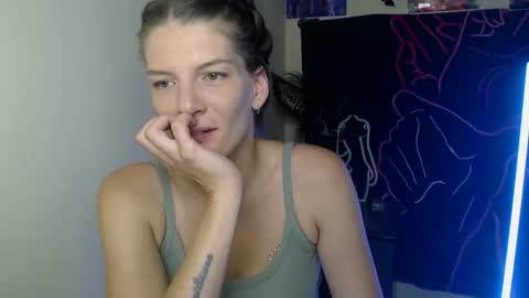 Snapshot of vanrey_ chatting on September 28, 6:42 am Vanessa online show from September 28, 6:42 am