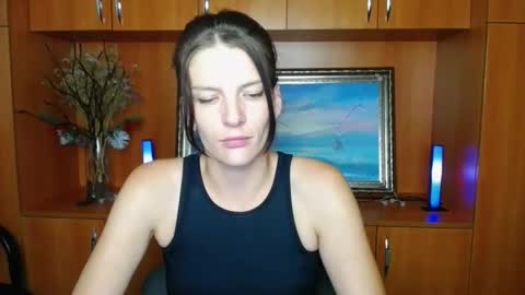 Snapshot of vanrey_ chatting on September 23, 7:17 am Vanessa online show from September 23, 7:17 am