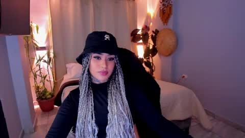 Vayolett Bass online show from May 8, 6:38 am