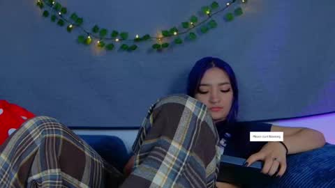 Vayolett online show from October 28, 5:46 am