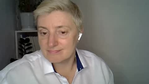 vea_motty online show from March 23, 4:35 pm