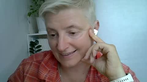 vea_motty online show from July 28, 2:13 pm