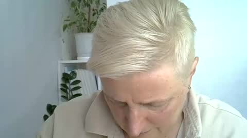 vea_motty online show from July 23, 10:45 am