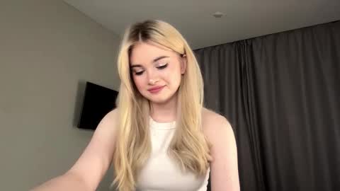 Monika online show from February 28, 1:32 pm