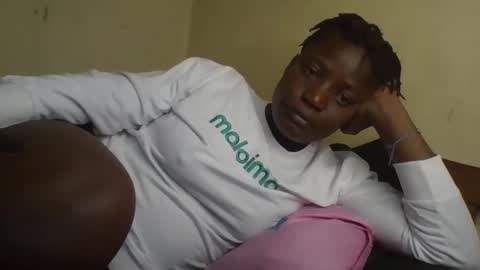 Snapshot of vee_tommy chatting on January 28, 11:39 pm Vee tommy online show from January 28, 11:39 pm