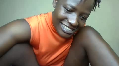 Snapshot of vee_tommy chatting on January 27, 3:18 pm Vee tommy online show from January 27, 3:18 pm