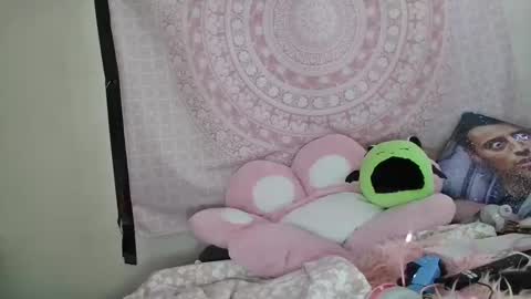 Veronica Lehane online show from February 12, 3:39 pm