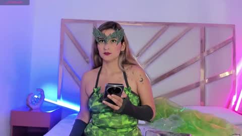 Snapshot of vega_novaa chatting on October 19, 3:19 am Vega 3 online show from October 19, 3:19 am