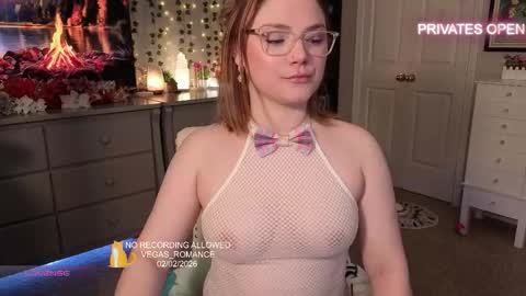 vegas_romance online show from February 3, 6:40 am