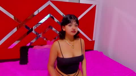 velvet_giirll online show from July 28, 1:54 pm