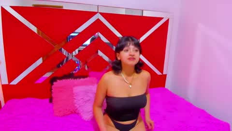 velvet_giirll online show from July 27, 12:57 pm
