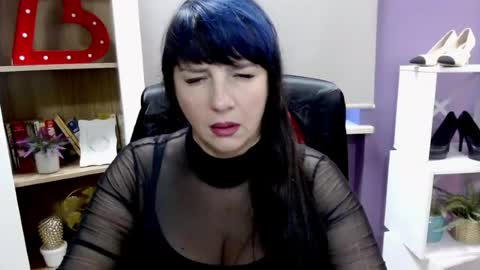 velvet gloria online show from July 27, 4:42 am