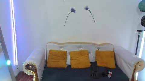 Velvet Sexy online show from May 11, 12:51 pm