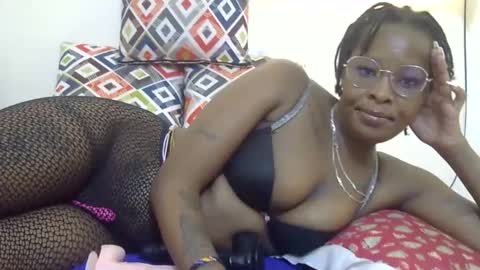 Snapshot of velvet_temptress chatting on January 10, 7:35 am velvet online show from January 10, 7:35 am