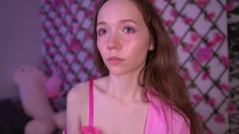 Polly online show from November 10, 6:14 pm