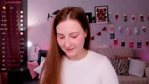 Mia online show from April 24, 9:01 am